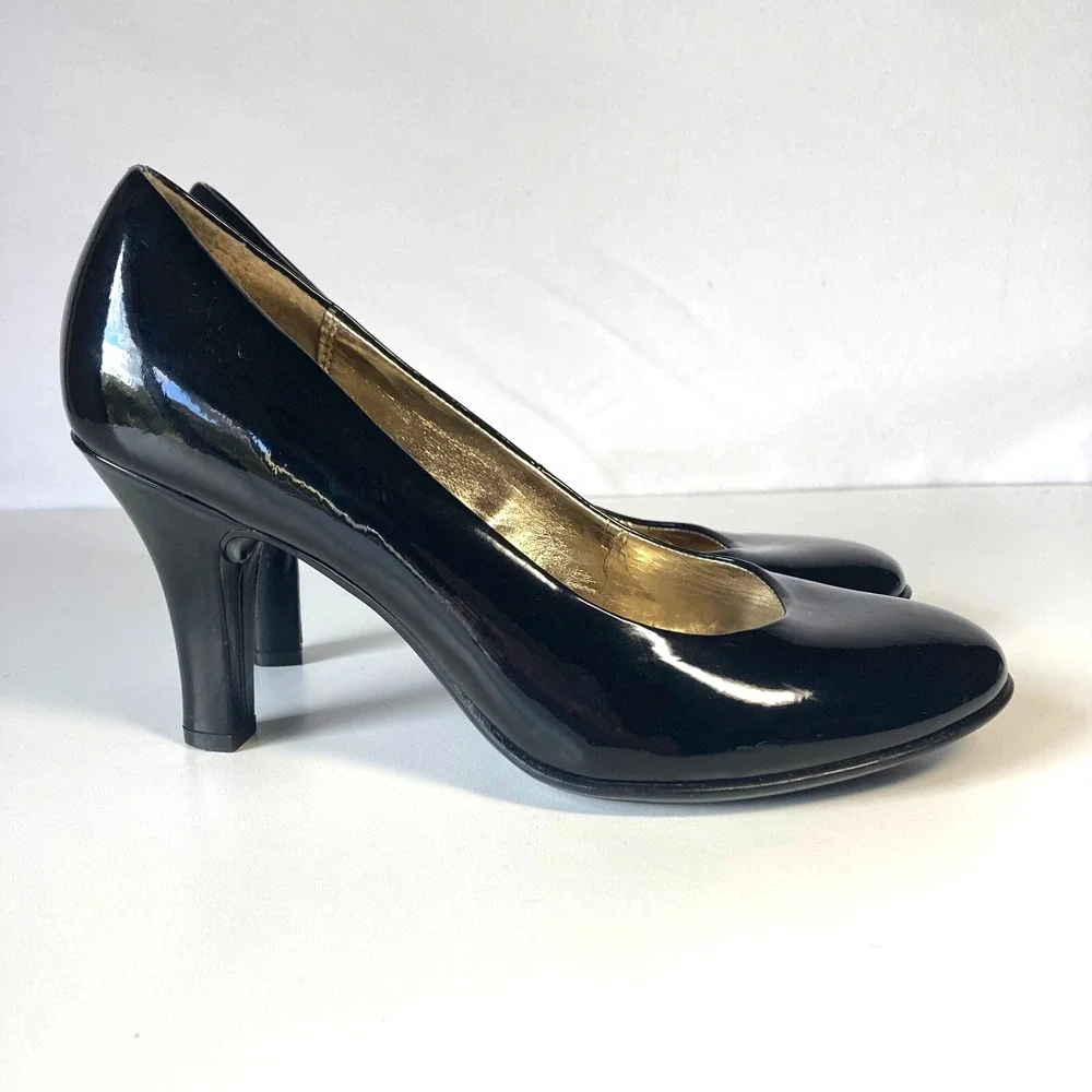 Eurosoft Sofft Anabelle Patent Leather Pumps Chunky Career Comfort Heels Women 9
